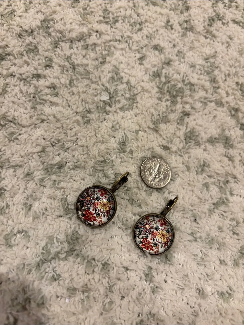 Unbranded delicate floral